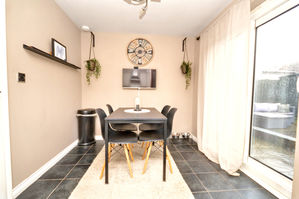 Dining Room- click for photo gallery